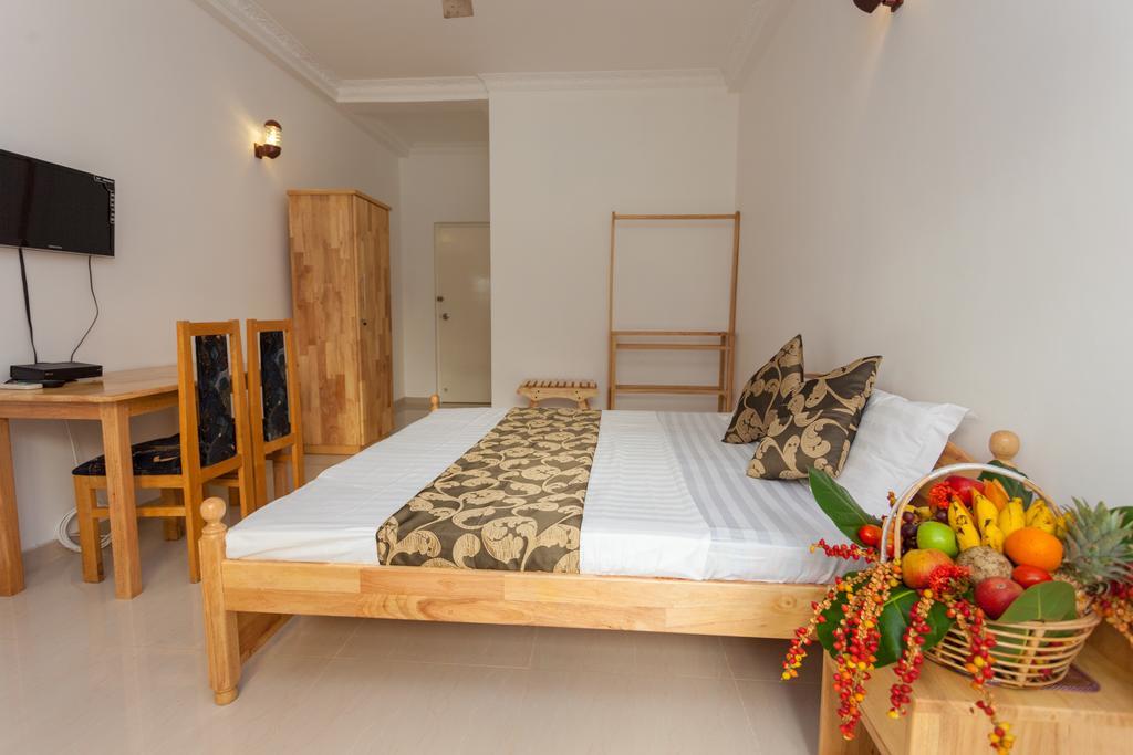 Navro Beach Resort Panadura Pokój zdjęcie