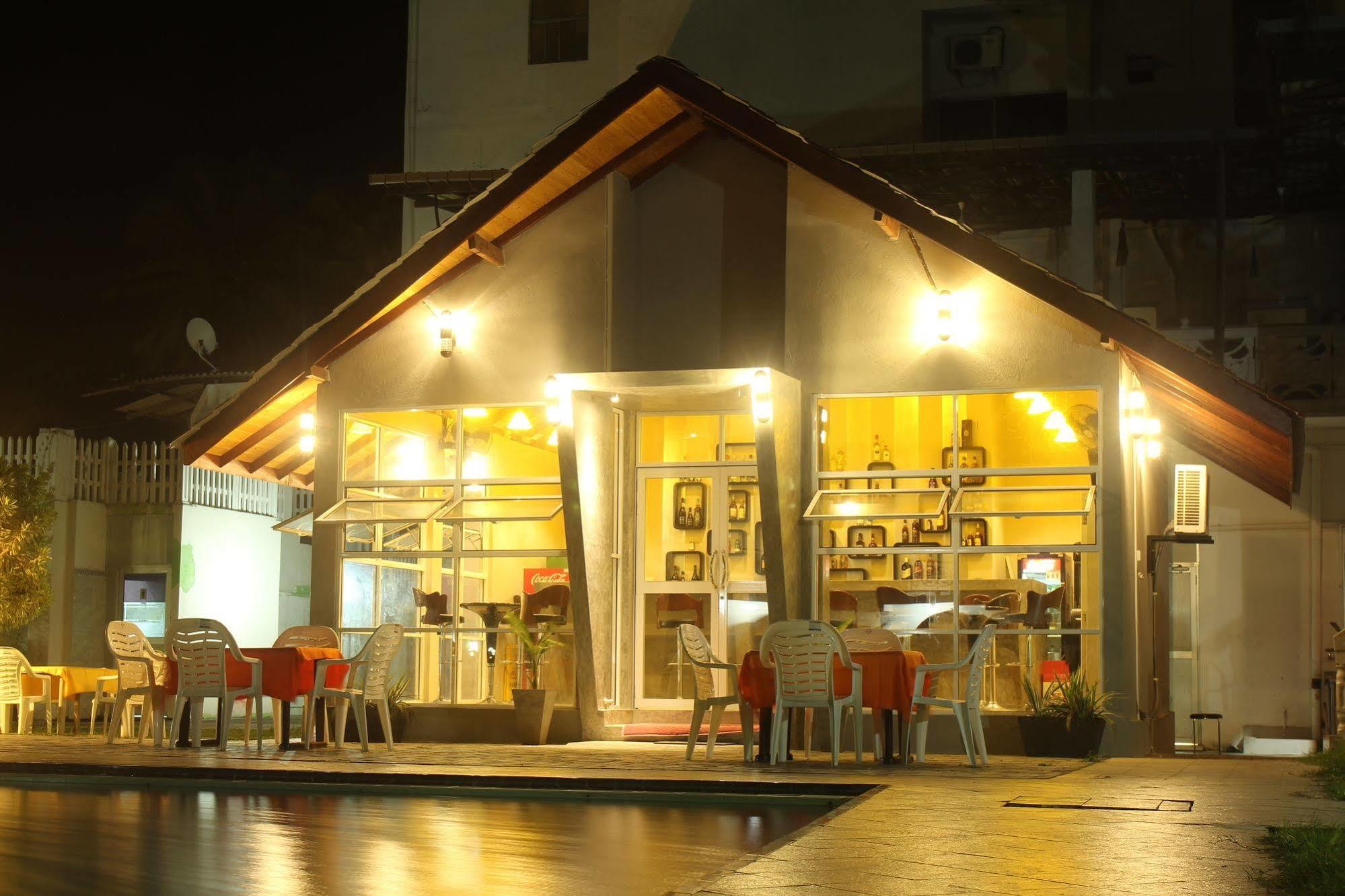 Navro Beach Resort Panadura Zewnętrze zdjęcie